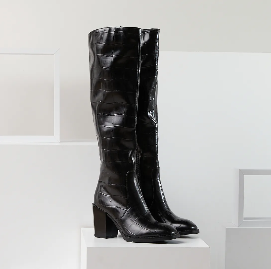 AZURA BESTILMIHART BOOT