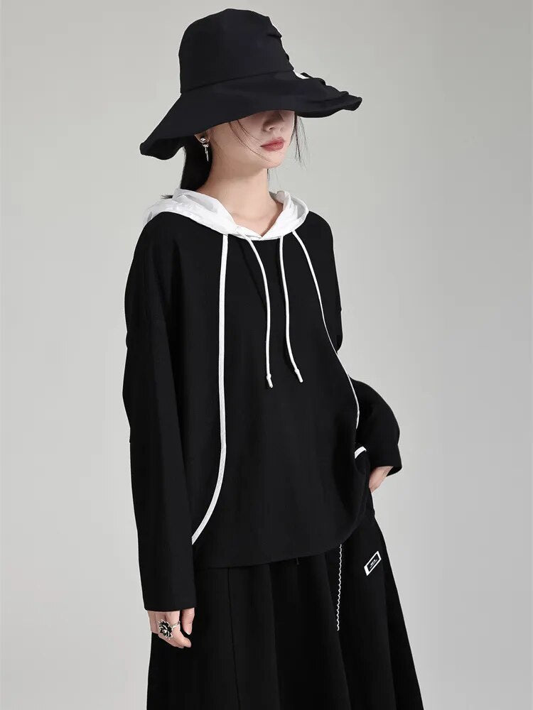 Daiyay Contrast Hoodie - Black