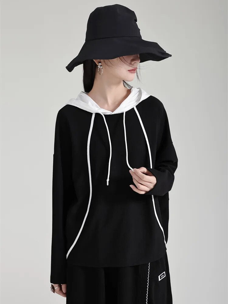 Daiyay Contrast Hoodie - Black