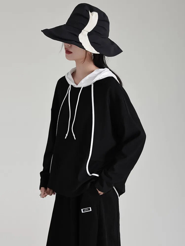 Daiyay Contrast Hoodie - Black