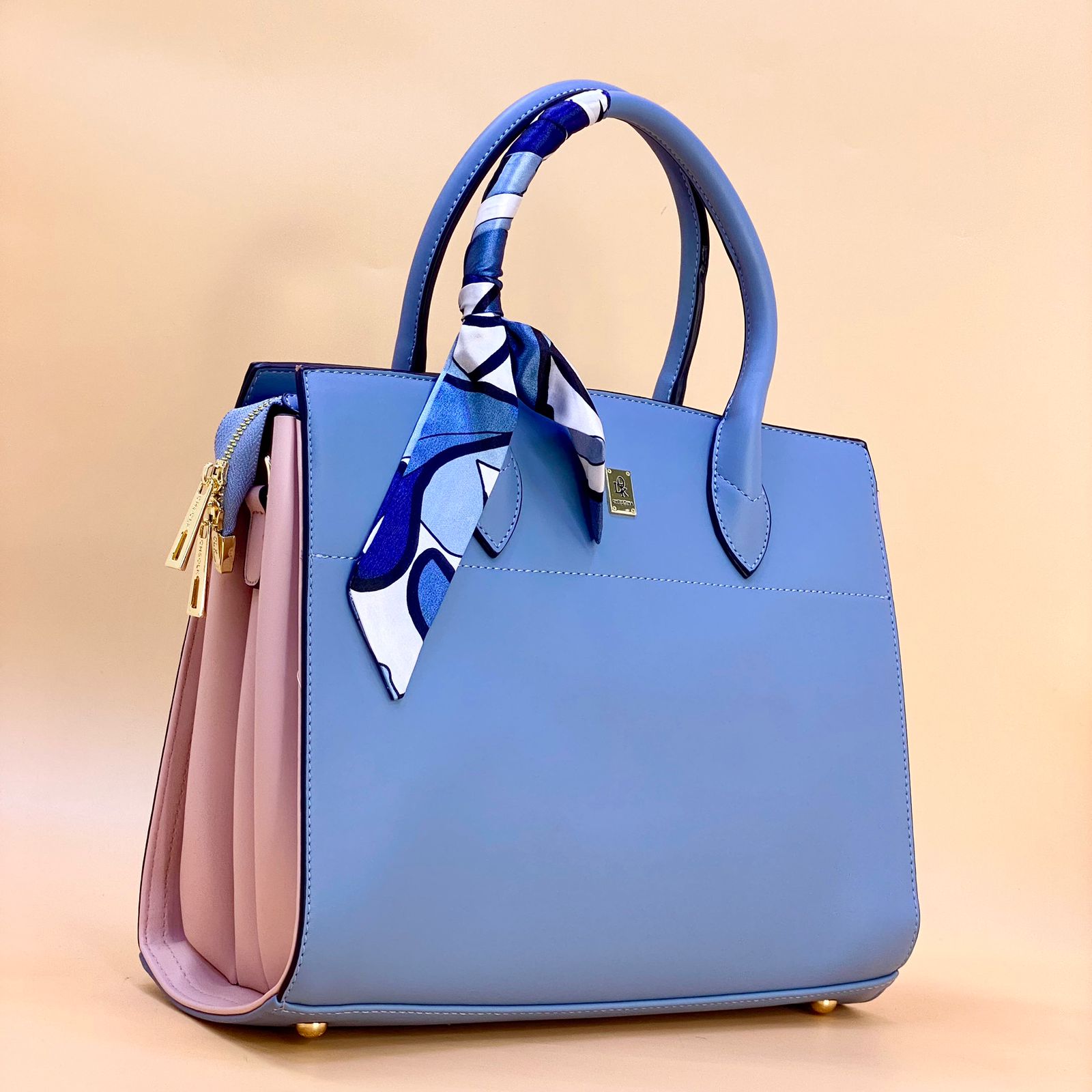 NEW 2023 ,  WOMEN HANDBAGS B500