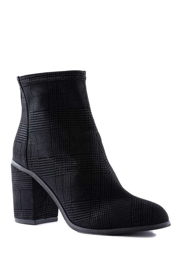 Seychelles Ringmaster Boot in Black Plaid