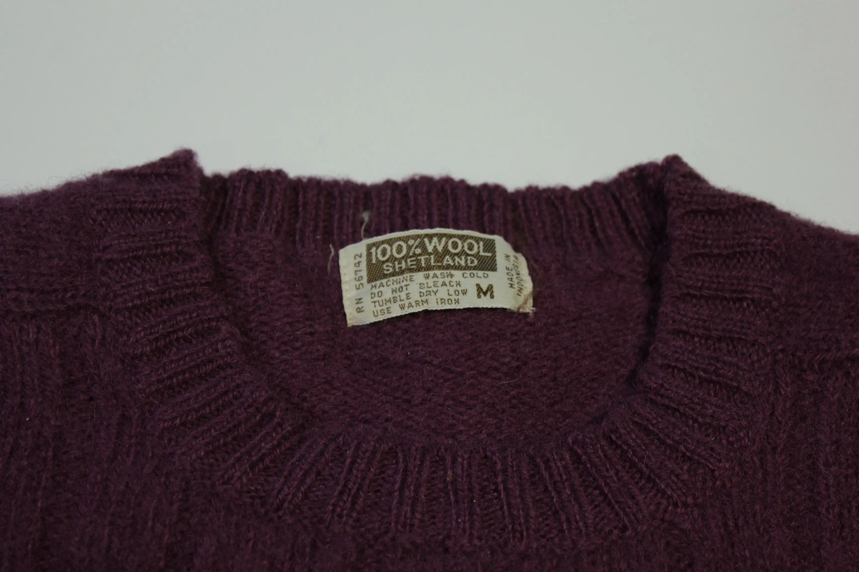 Shetland Wool Vintage 70's Cabled Knit Sweater